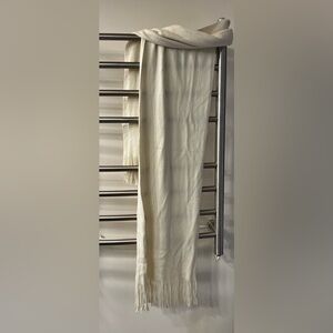 🍁Merina Cream Fringed Acrylic Scarf